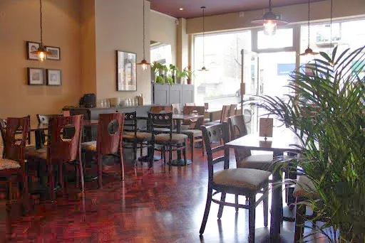 BookNoFees : Restaurant – Camile – Dublin – Chameaux, photo n° 1