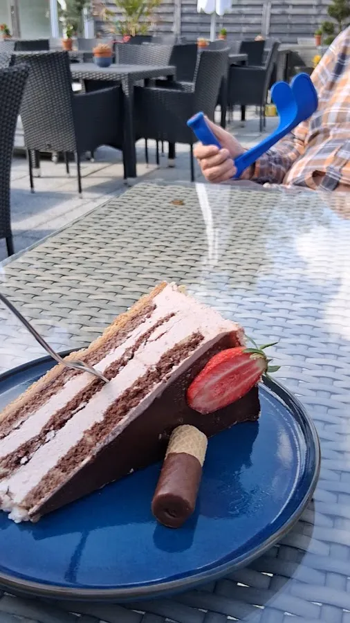 BookNoFees : Restaurant – Café Konditorei Hoyer – Breckerfeld – Café-pâtisserie Hoyer, photo n° 3
