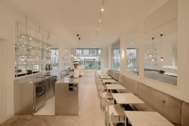 BookNoFees : Restaurant – Locals Coffee – Amsterdam – Café des habitants, photo n° 3
