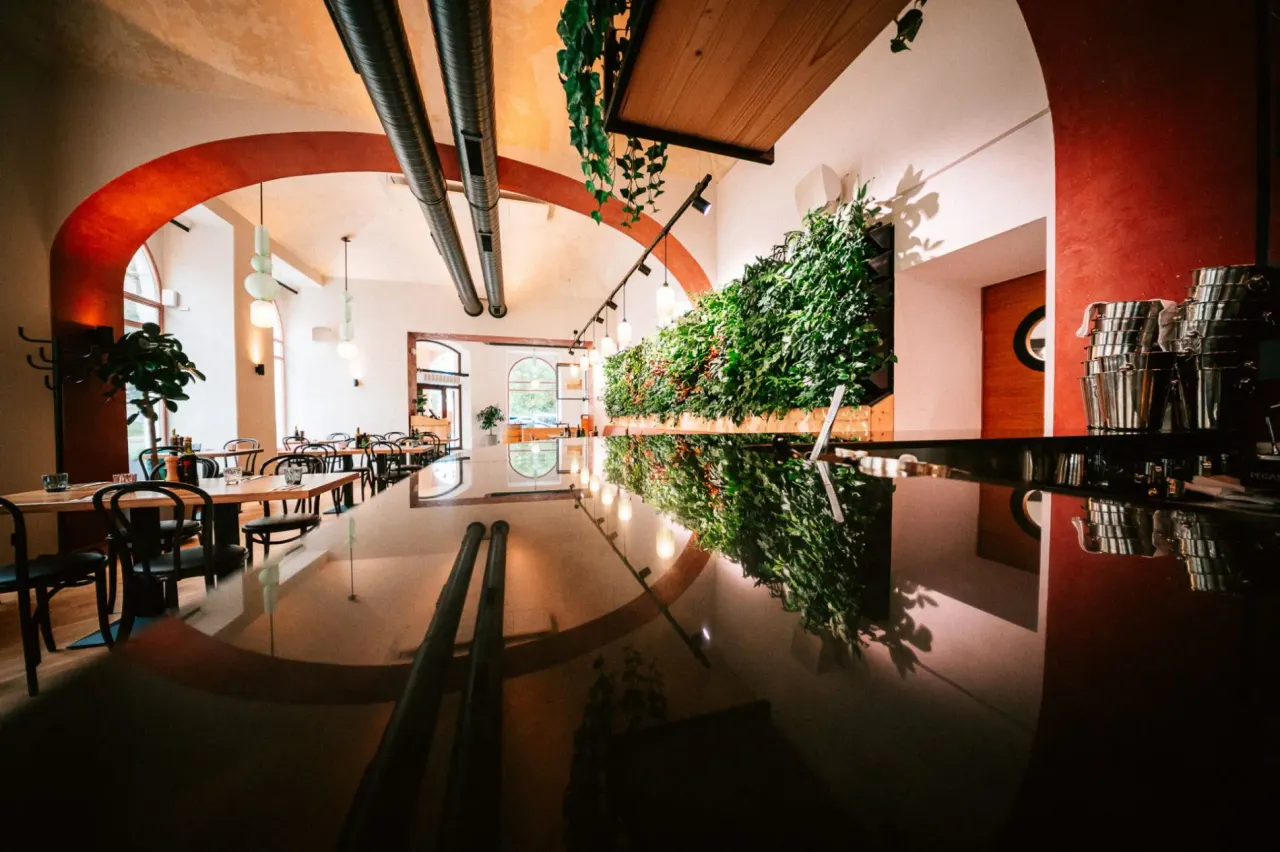 BookNoFees : Restaurant – Karlín Osteria – Prague – Karlín Osteria, photo n° 1