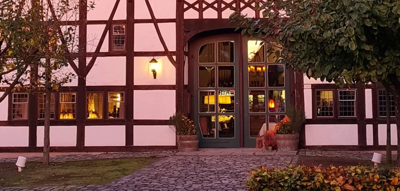 BookNoFees : Restaurant – Hotel-Restaurant Hof Hueck – Bad Sassendorf – Hôtel-Restaurant Hof Hueck, photo n° 1