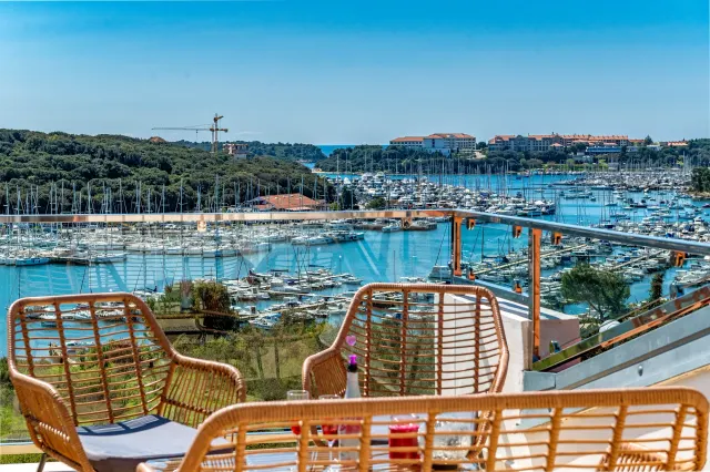 BookNoFees: Penthouse Lidi - vue sur la mer / 2 chambres + place de parking + emplacement exceptionnel – Pula