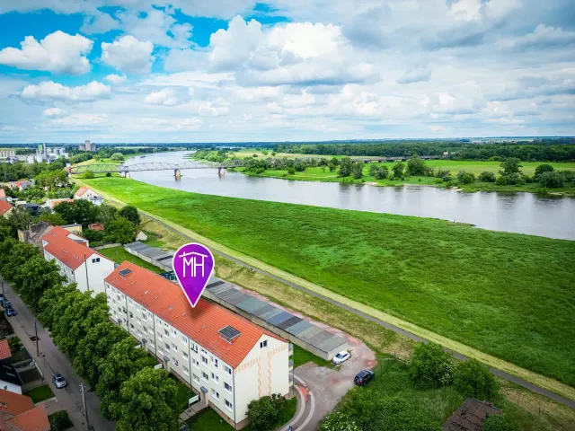 BookNoFees: Appartement avec vue sur l'Elbe et balcon, situé sur la piste cyclable Elbe-Saale – Barby