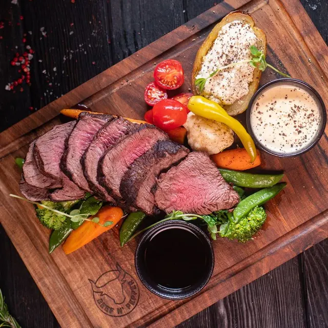BookNoFees : Restaurant – Beef N' Pepper – Warsaw – Bœuf au poivre, photo n° 2