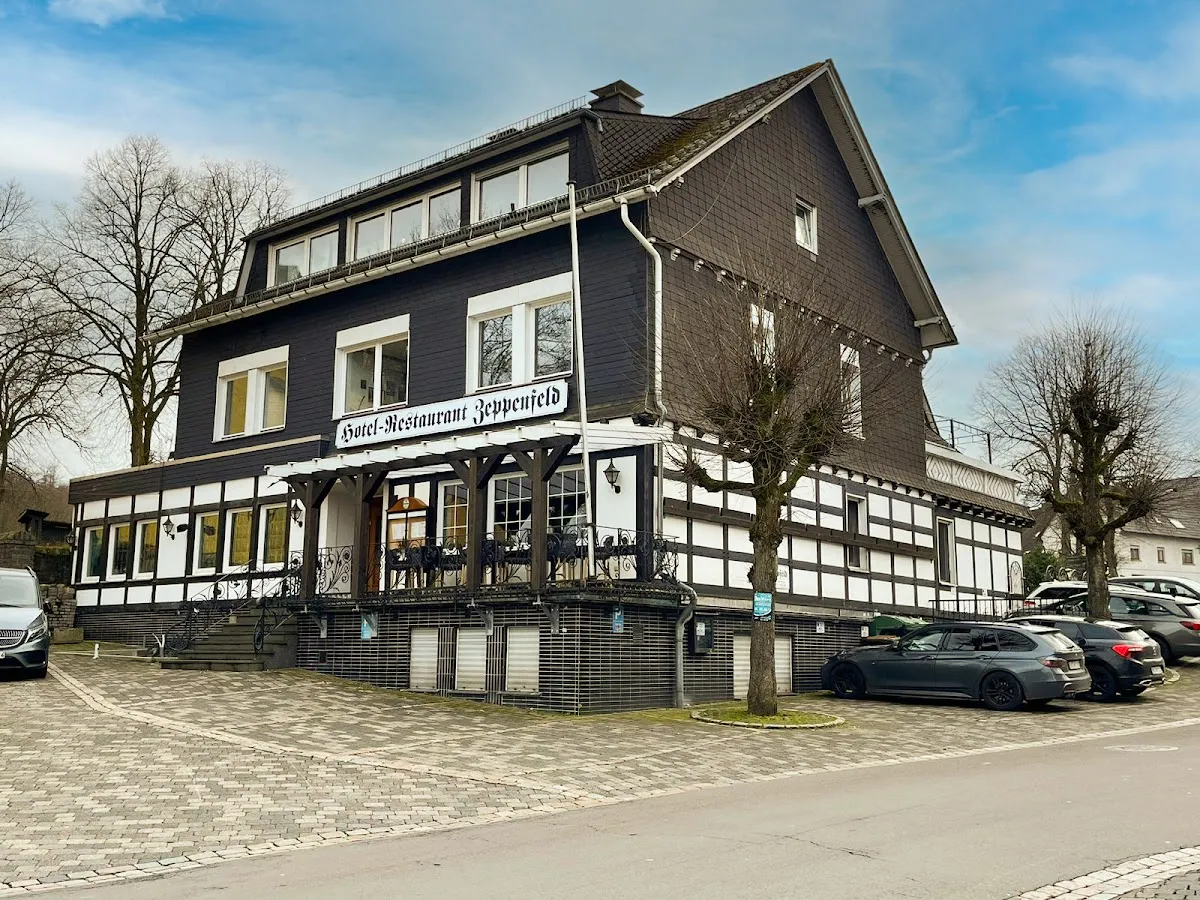 BookNoFees : Restaurant – Hotel Zeppenfeld – Wenden – Hôtel Zeppenfeld, photo n° 1