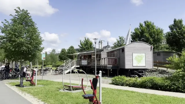 BookNoFees : Restaurant – Finnentroper Lokschuppen – Finnentrop – Dépôt de locomotives de Finnentrop, photo n° 3