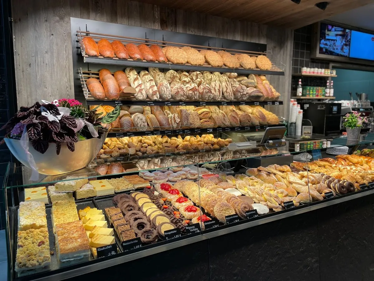 BookNoFees : Restaurant – Bäckerei Birkelbach – Bad Berleburg – Boulangerie Birkelbach, photo n° 1