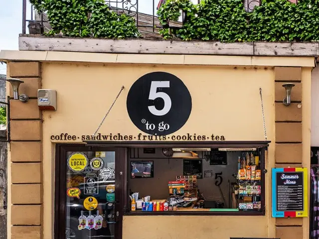 BookNoFees : Café – 5 to go – Bucharest – Plus que 5, photo n° 2