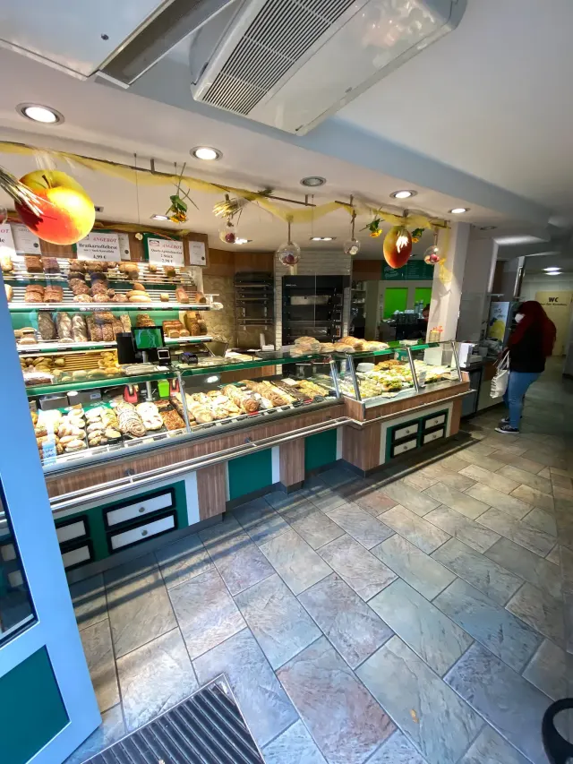 BookNoFees : Boulangerie – Bäckerei & Café Franzes – Meschede – Boulangerie-café Franzes, photo n° 2