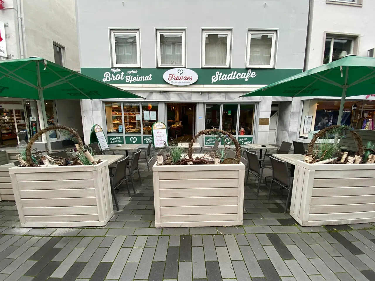 BookNoFees : Boulangerie – Bäckerei & Café Franzes – Meschede – Boulangerie-café Franzes, photo n° 1