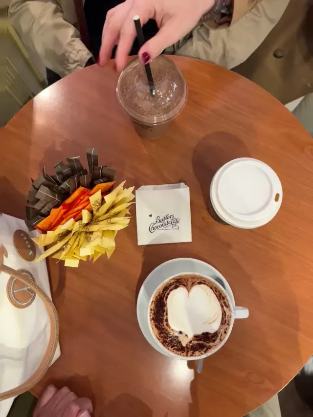 BookNoFees : Café – Butlers Chocolate Café – Dublin – Butlers Chocolate Café, photo n° 3