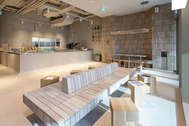 BookNoFees: Berliner, Bucharest