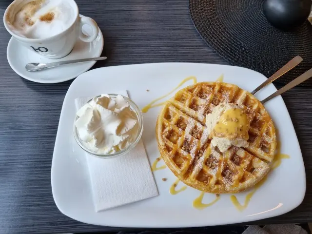 BookNoFees : Restaurant – Café & Bistro Am Brunnen – Fröndenberg – Café & Bistro Am Brunnen, photo n° 3