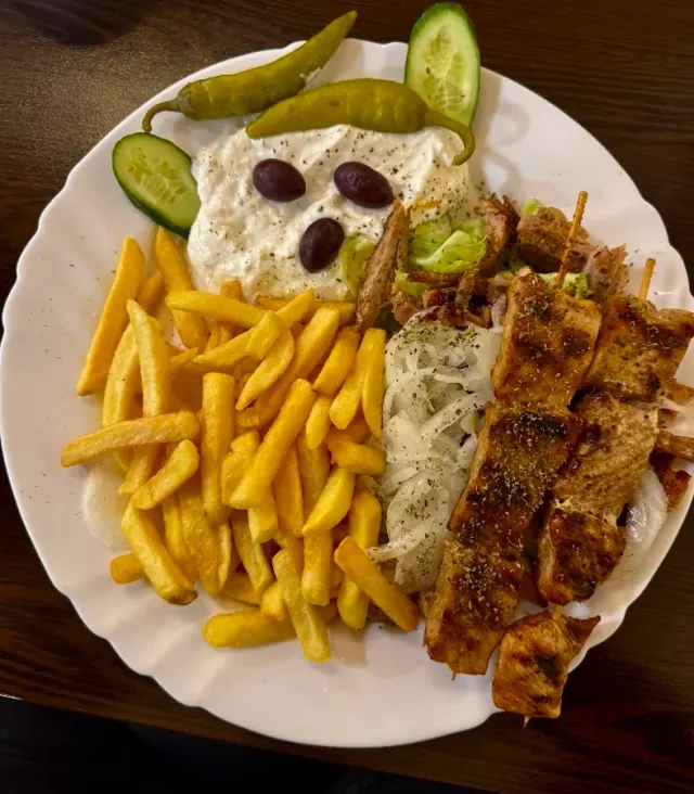 BookNoFees : Restaurant – Bei Stratos – Lüdenscheid – Chez Stratos, photo n° 3