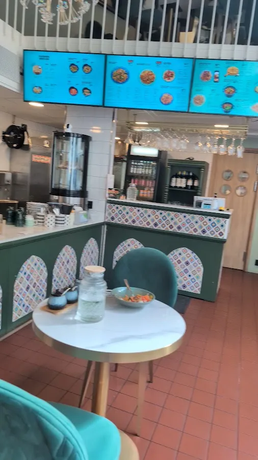 BookNoFees : Restaurant – Uyghur Noodle House – Helsinki – Restaurant de nouilles ouïghoures, photo n° 3