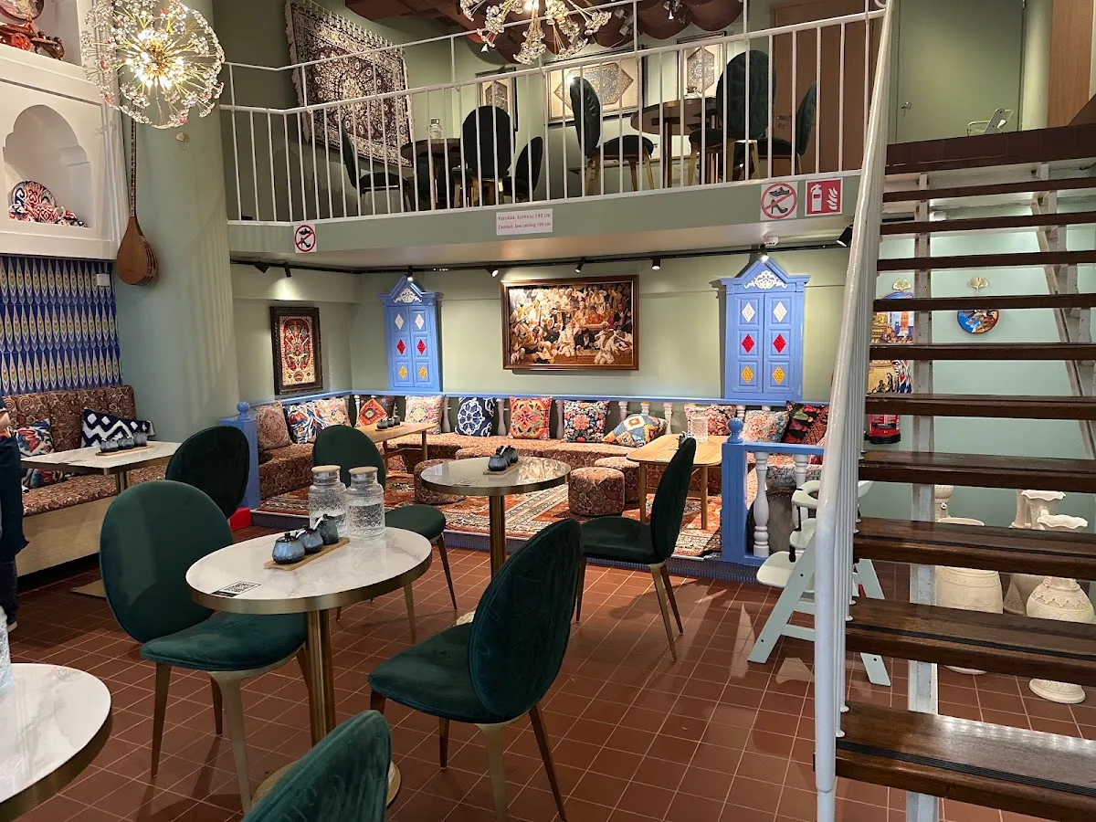 BookNoFees : Restaurant – Uyghur Noodle House – Helsinki – Restaurant de nouilles ouïghoures, photo n° 1