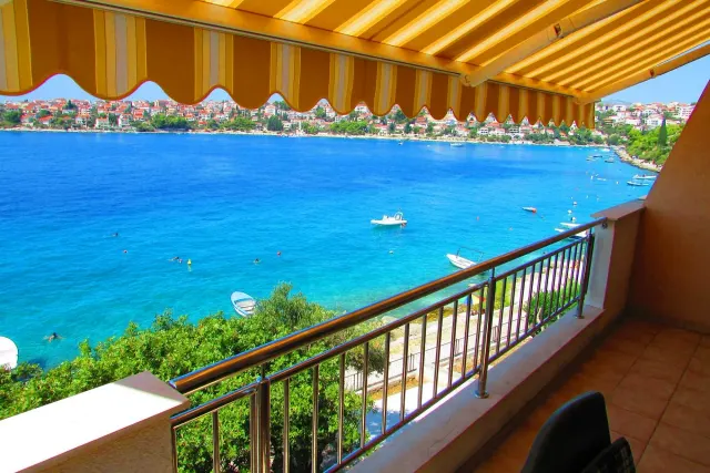 BookNoFees: Appartement « Miran » avec vue sur la mer – Trogir