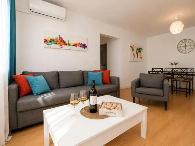 BookNoFees: Appartement entier – Jerez De La Frontera