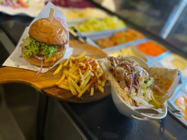 BookNoFees : Snack – Pivaz Döner Pizza – Arnsberg-Neheim – Pivaz Döner Pizza, photo n° 2