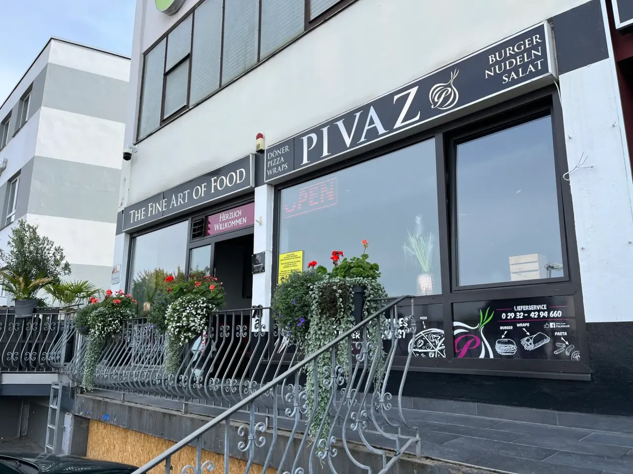 BookNoFees : Snack – Pivaz Döner Pizza – Arnsberg-Neheim – Pivaz Döner Pizza, photo n° 1