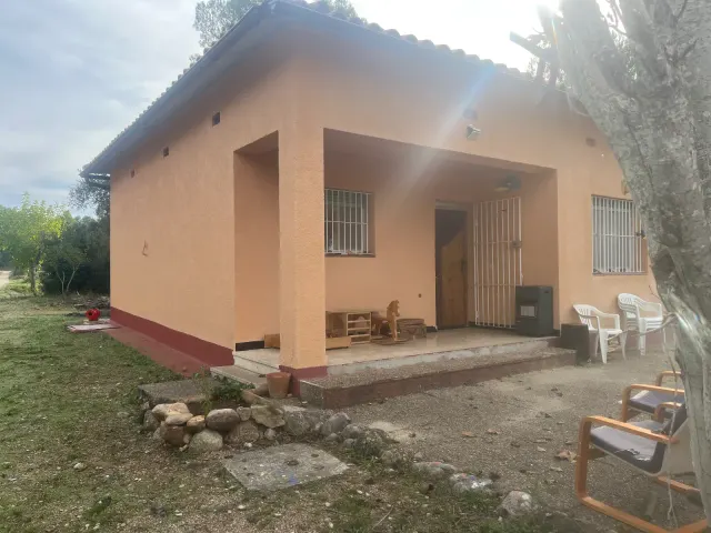 BookNoFees: Maison d'hôtes au calme avec jardin et cheminée – Horta De Sant Joan