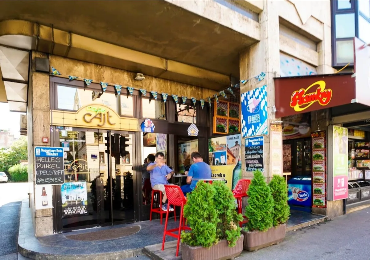 BookNoFees : Café – Cafe Cajt – Zagreb – Café Cajt, photo n° 1