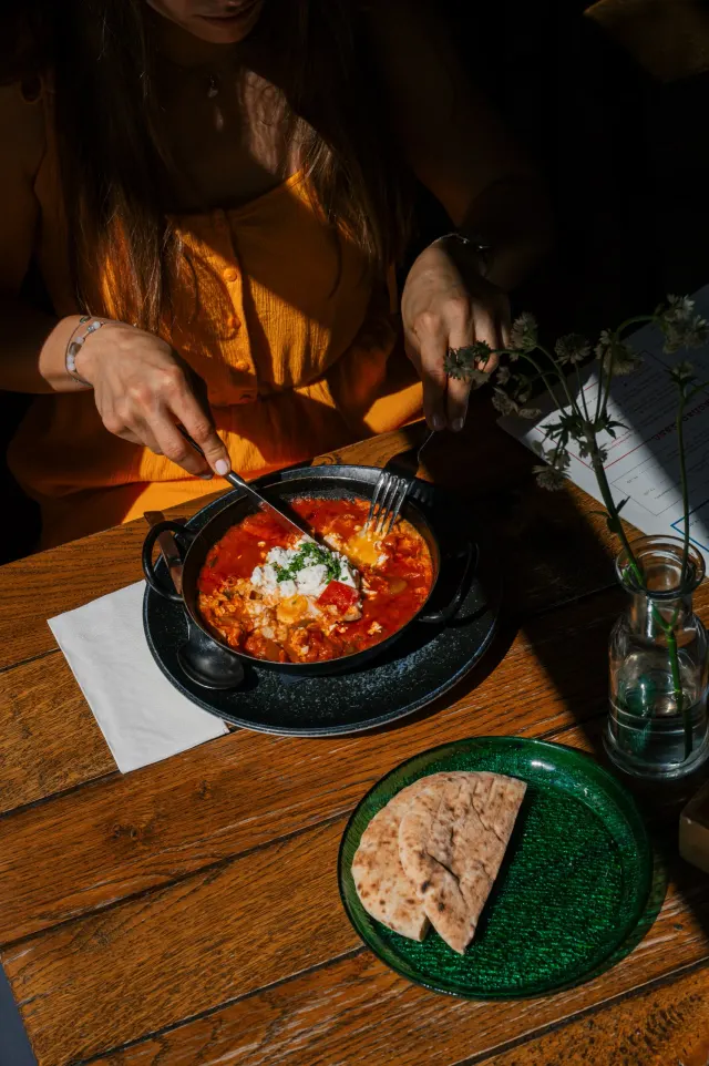 BookNoFees : Restaurant – Makom – Vienna – Écrire, photo n° 2