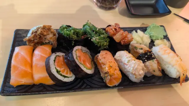 BookNoFees : Restaurant – Hanami Sushi Töölö – Helsinki – Hanami Sushi à Töölö, photo n° 2