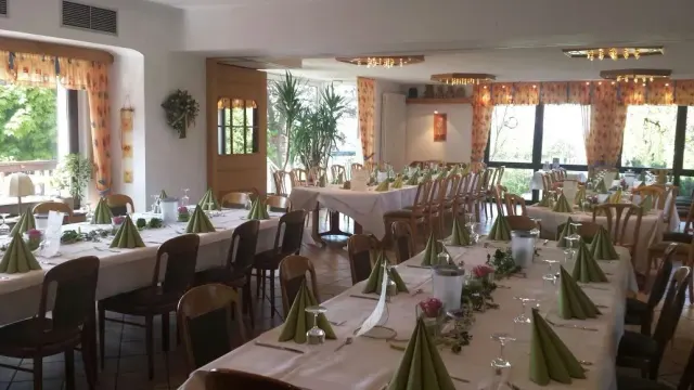 BookNoFees : Restaurant – Hotel-Steakhaus Schwarze – Ense – Hôtel-steakhouse Schwarze, photo n° 2