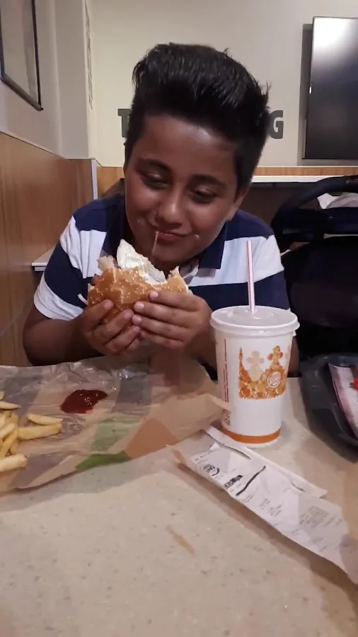 BookNoFees : Snack – Burger King – Helsinki – Burger King, photo n° 3