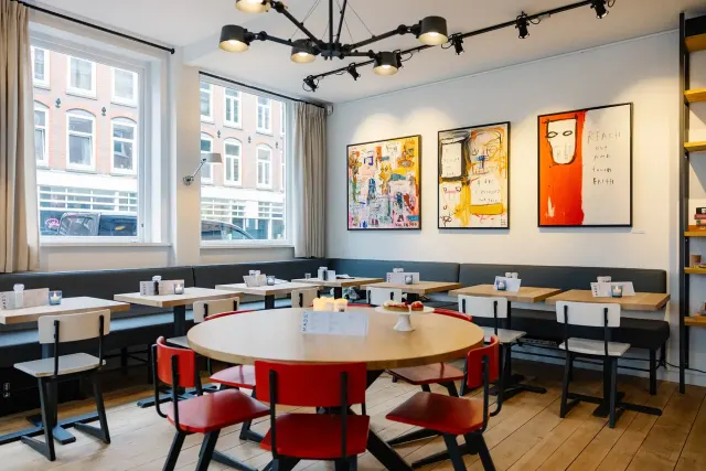 BookNoFees : Café – Mads – Amsterdam – Mads, photo n° 3