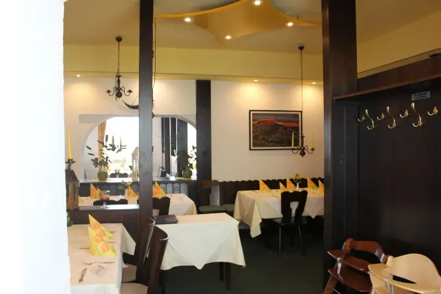 BookNoFees : Restaurant – Restaurant-Steakhaus Zum Bismarckturm – Fröndenberg – Restaurant-steakhouse « Zum Bismarckturm », photo n° 3