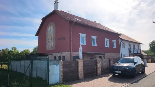 BookNoFees: Appartement avec terrasse – Jevišovka