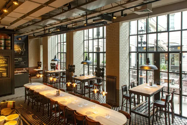 BookNoFees : Restaurant – Der Elefant – Warsaw – L'éléphant, photo n° 2