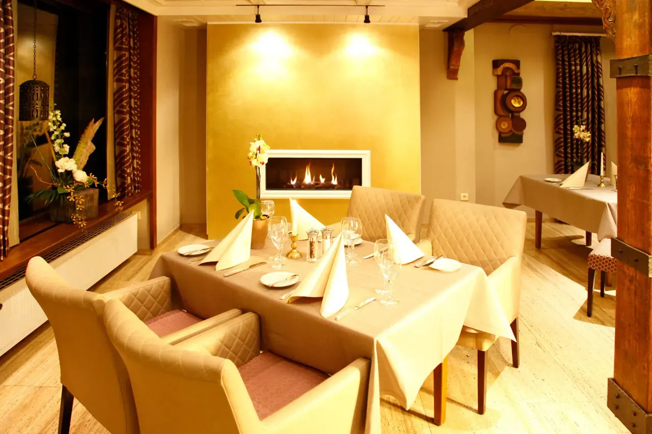 BookNoFees : Restaurant – Restaurant im Flair Hotel Nieder – Bestwig – Restaurant de l'hôtel Flair de Nieder, photo n° 1