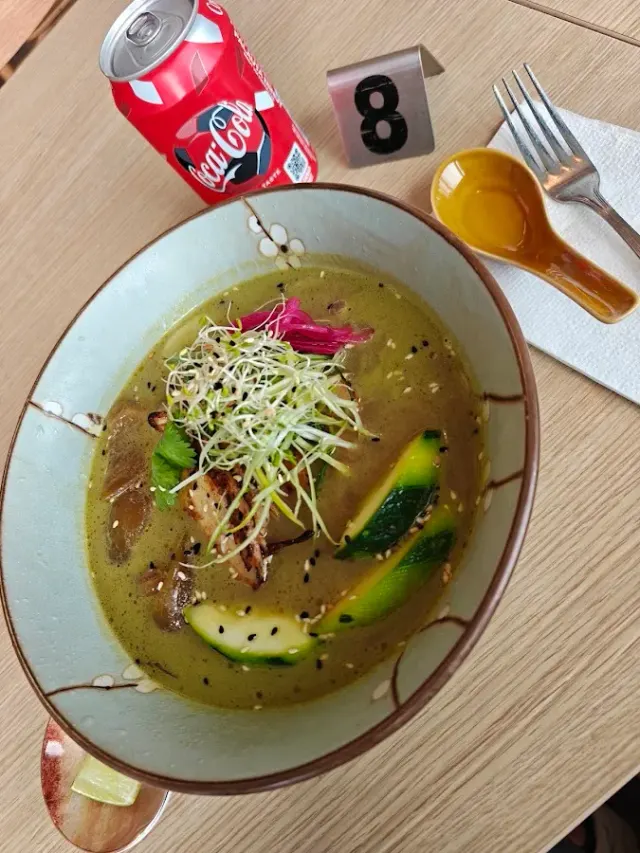 BookNoFees : Restaurant – Bui Ramen – Helsinki – Fenêtres anti-pluie, photo n° 2