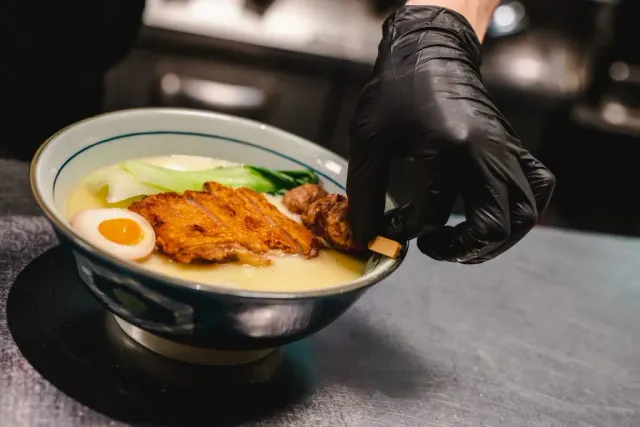 BookNoFees : Restaurant – Takumi Tonkotsu Ramen – Brussels – Ramen Takumi Tonkotsu, photo n° 3