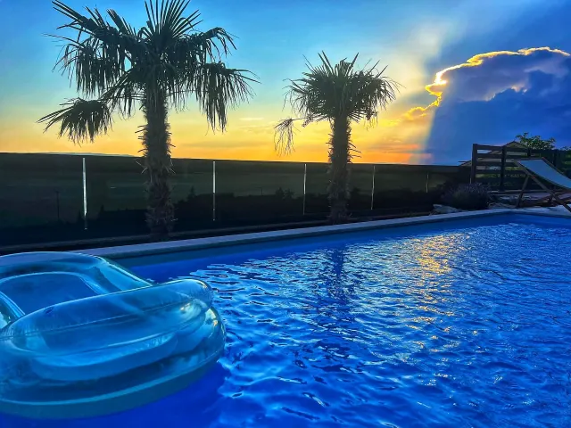 BookNoFees : location de vacances à Crikvenica, Selse – Villa avec piscine d'eau salée privée et vue sur la mer