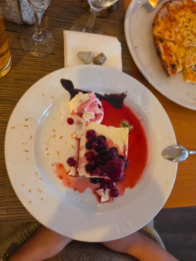 BookNoFees : Restaurant – Bänksken – Hattingen – Étagère de cuisine, photo n° 2