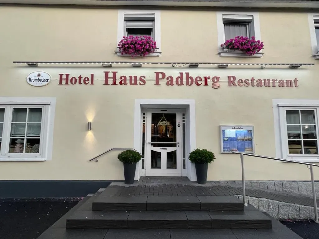 BookNoFees : Restaurant – Haus Padberg – Balve – Maison Padberg, photo n° 1