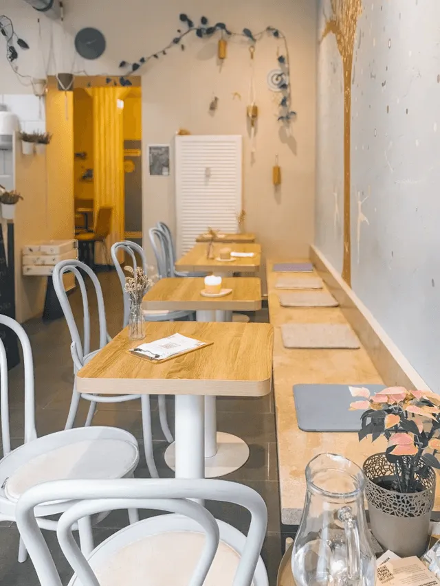 BookNoFees : Café – Café Prana – Berlin – Café Prana, photo n° 1