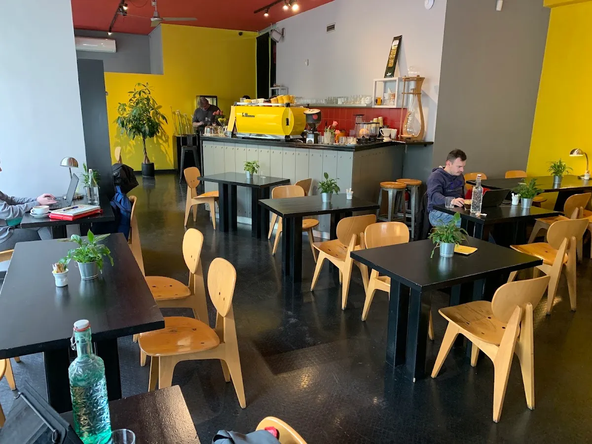 BookNoFees : Café – Yellow Cafe – Athens – Yellow Café, photo n° 1