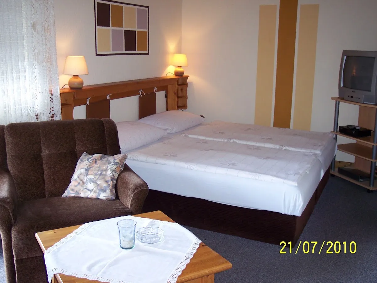 BookNoFees : Restaurant – Gasthof Vesperthe – Bad Wünnenberg – Auberge Vesperthe, photo n° 1