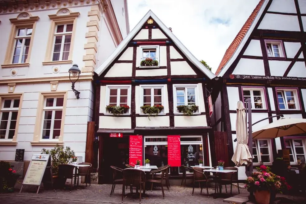 BookNoFees : Café – Café Zum kleinen Häuschen – Soest – Café « Zum kleinen Häuschen », photo n° 1