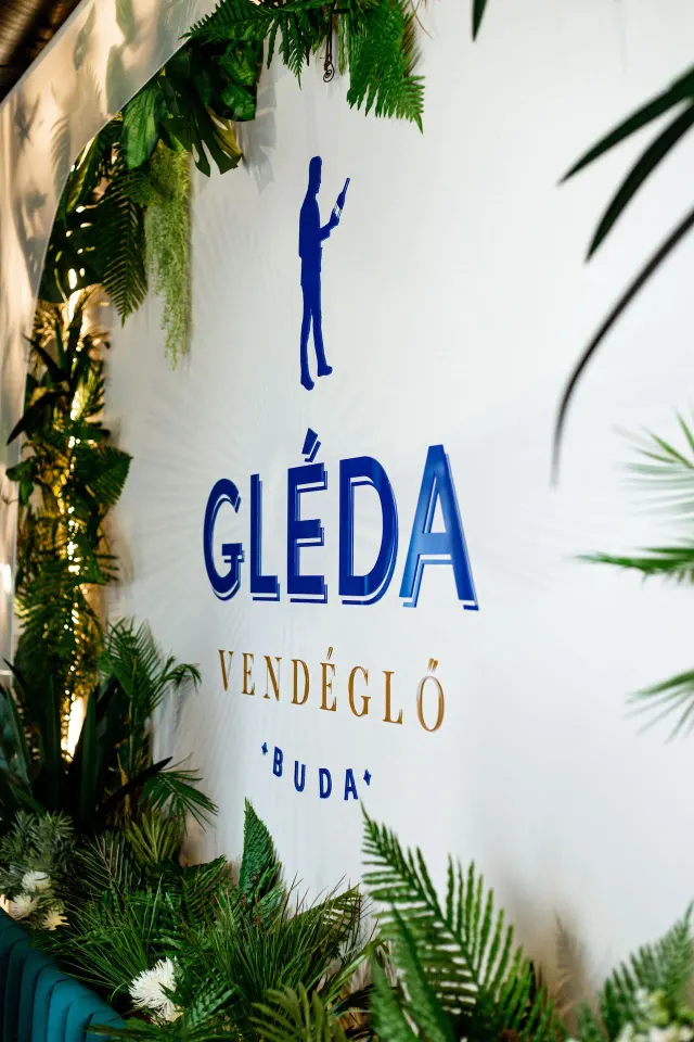 BookNoFees: Gléda Vendéglő, Budapest
