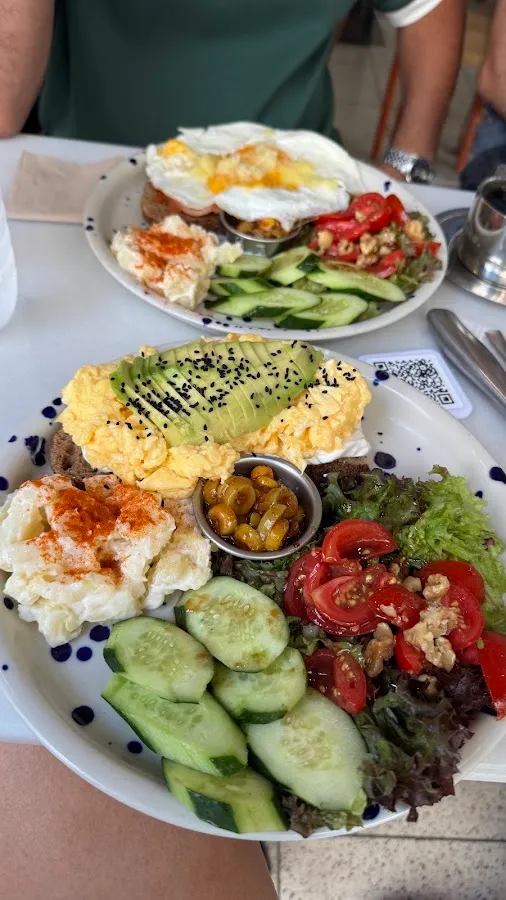 BookNoFees : Café – Flake Breakfast & More – Istanbul – Petit-déjeuner aux flocons et autres, photo n° 2