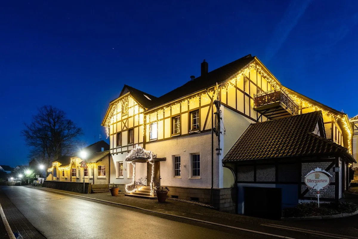 BookNoFees : Restaurant – Holzrichter – Nachrodt-Wiblingwerde – juge du bois, photo n° 1