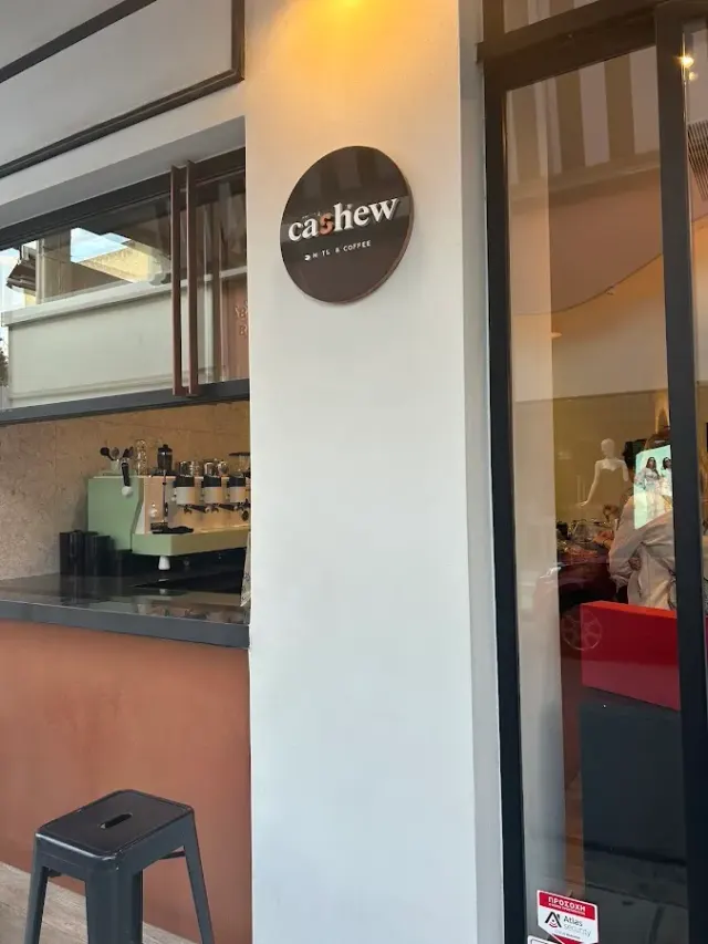 BookNoFees : Café – Cashew | Nuts, Chocolate, Coffee – Athens – Noix de cajou | Noix, chocolat, café, photo n° 2