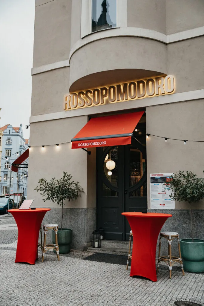 BookNoFees : Restaurant – ROSSOPOMODORO – Prague – ROSSOPOMODORO, photo n° 1