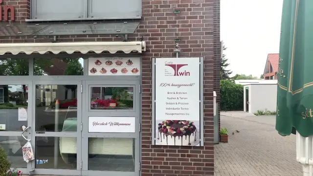 BookNoFees : Restaurant – Cafe Twin – Lippetal – Café Twin, photo n° 3